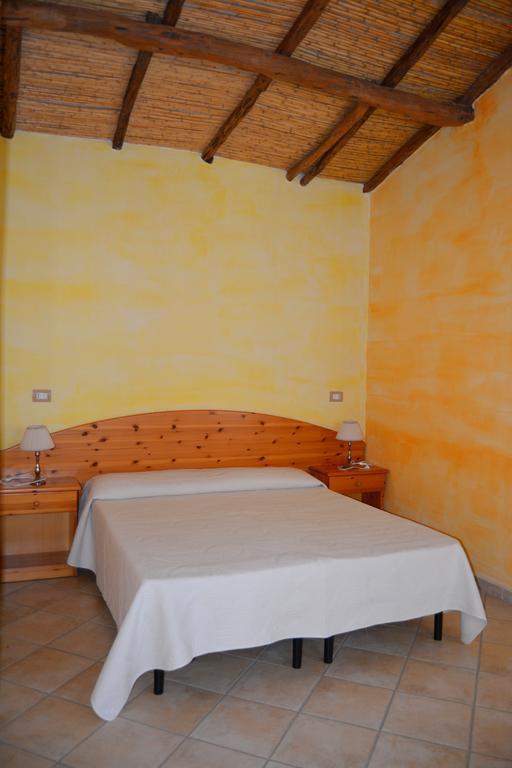 Agriturismo Rubinu Галтеллі Номер фото