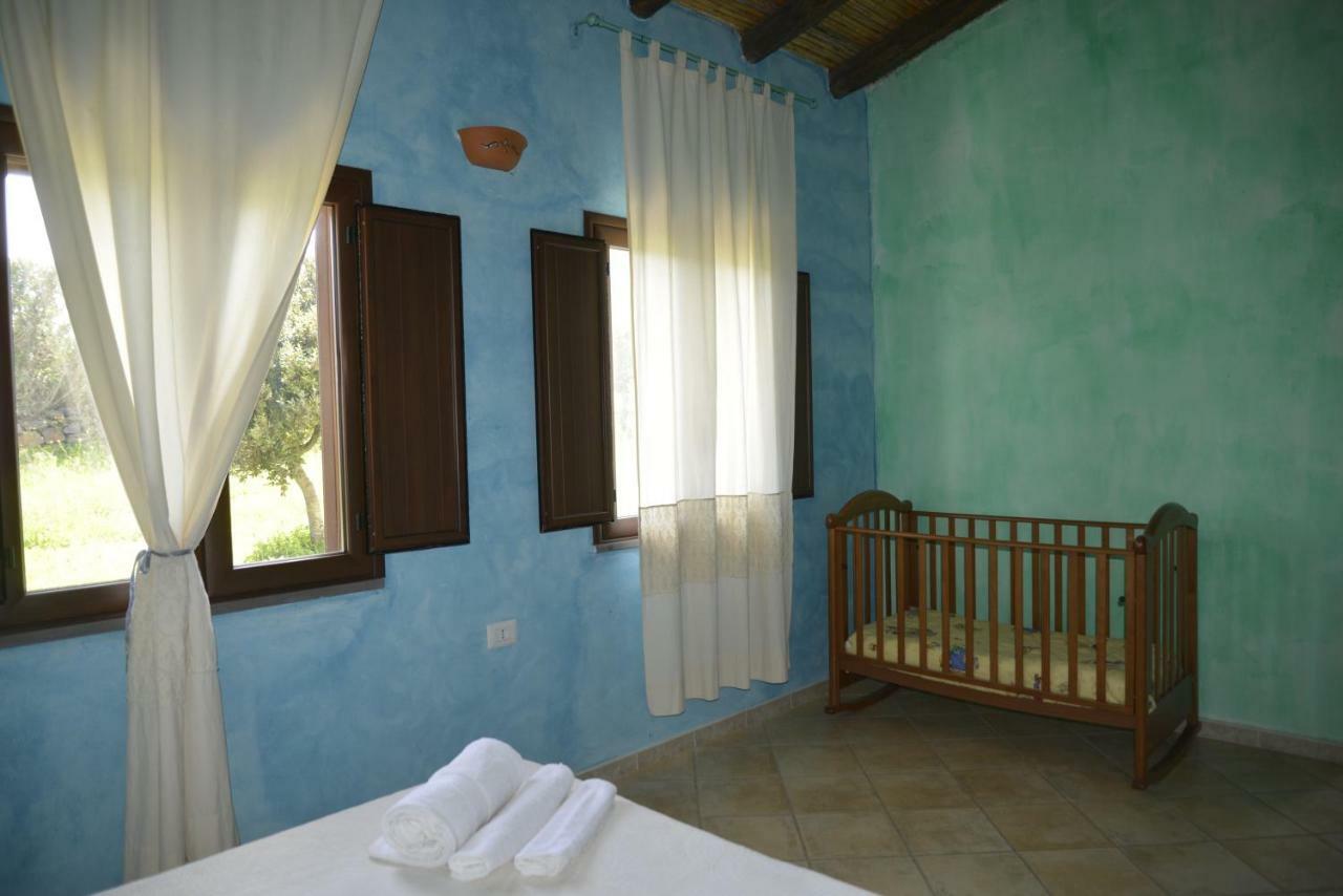 Agriturismo Rubinu Галтеллі Екстер'єр фото